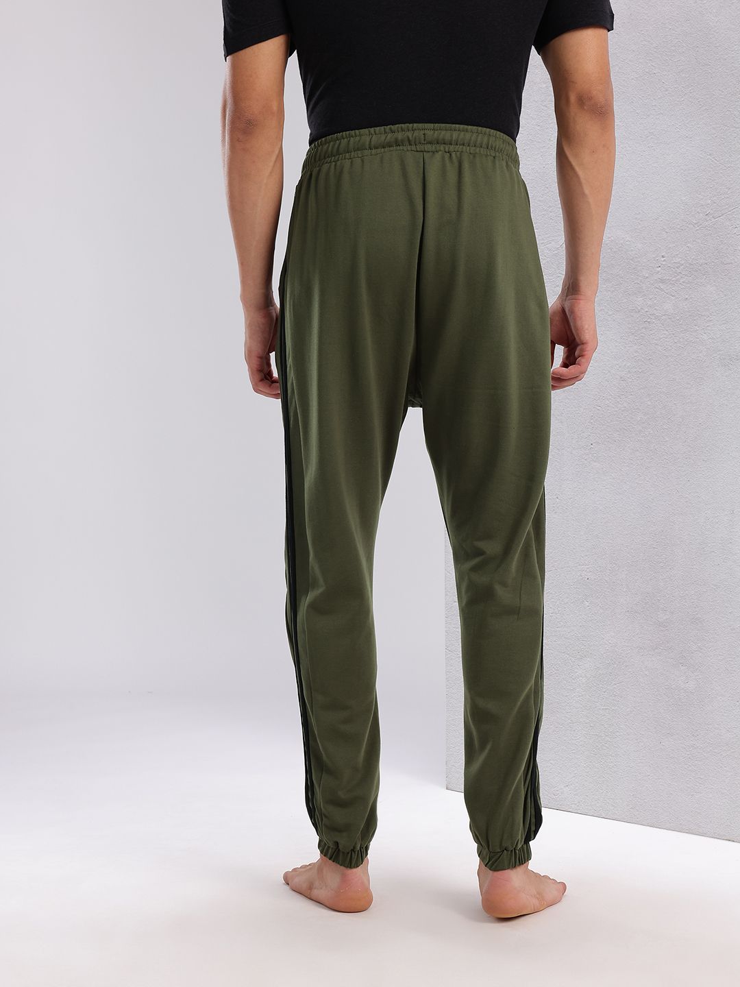 HRX by Hrithik Roshan Men Side Stripe Yoga Joggers