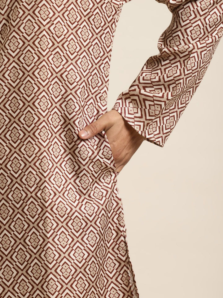 SOJANYA Lelaki Brown & Beige Pure Cotton Geometric Printed Kurta
