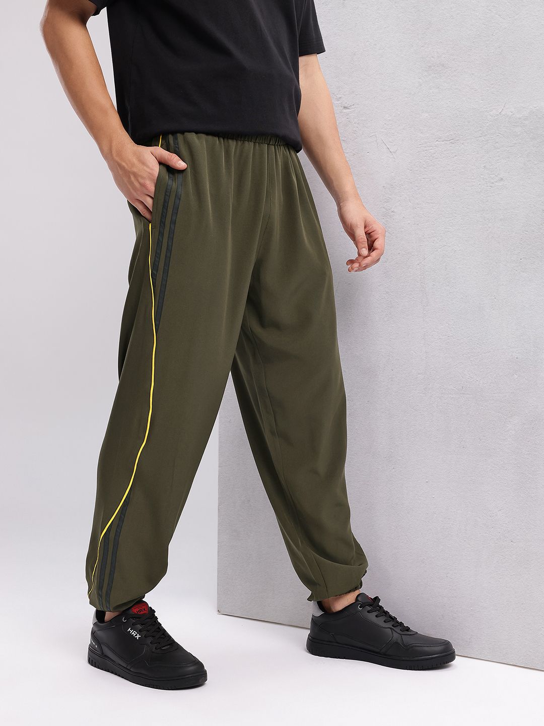HRX by Hrithik Roshan Men Contrast Piping Lifestyle Joggers