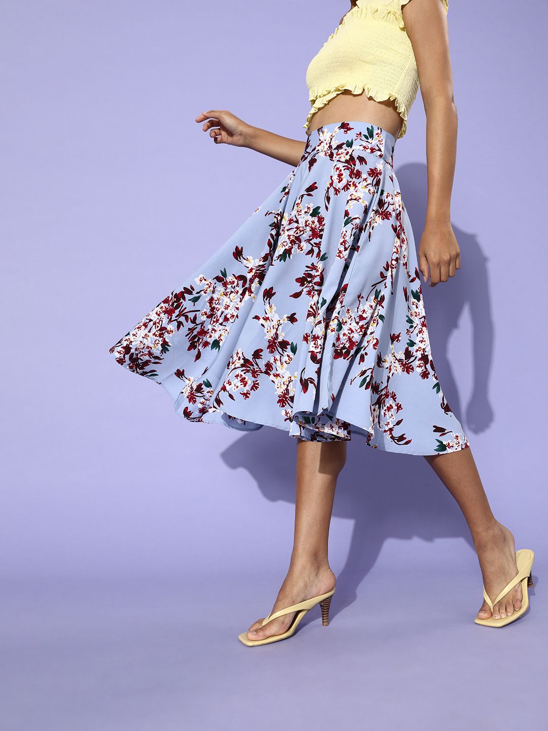 Berrylush Women Blue & Red Floral Printed A-line Flared Skirt