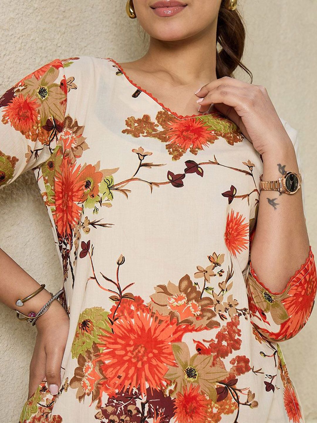 Indo Era Floral Printed V-Neck Pure Cotton Straight Kurta with Trousers