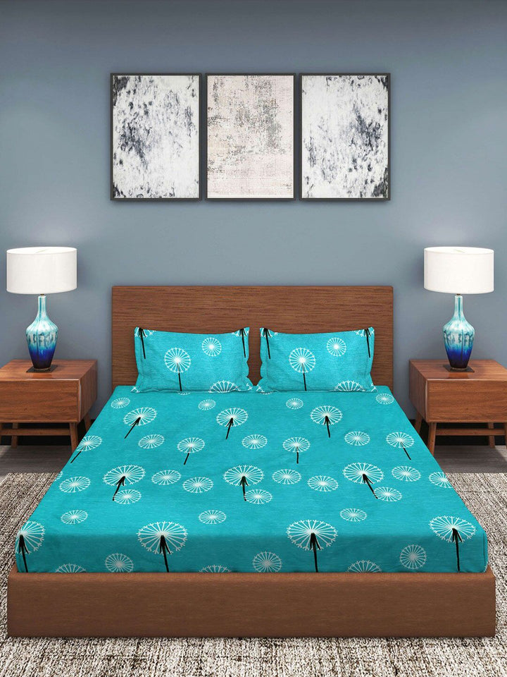 KLOTTHE Blue & White Floral 300 TC Fitted Super King Double Bedsheet with 2 Pillow Covers