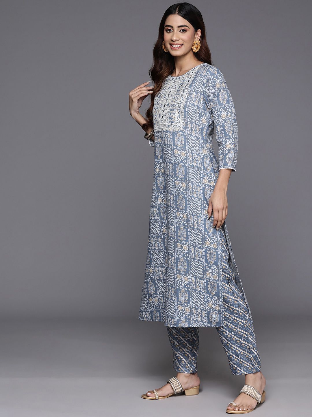 Varanga Geometric Printed Thread Work Kurta with Trousers & Dupatta