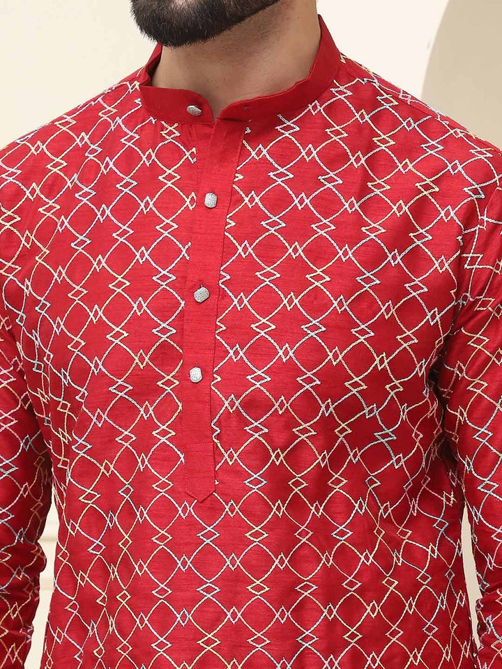 SOJANYA Geometric Embroidered Band Collar Thread Work Straight Kurta
