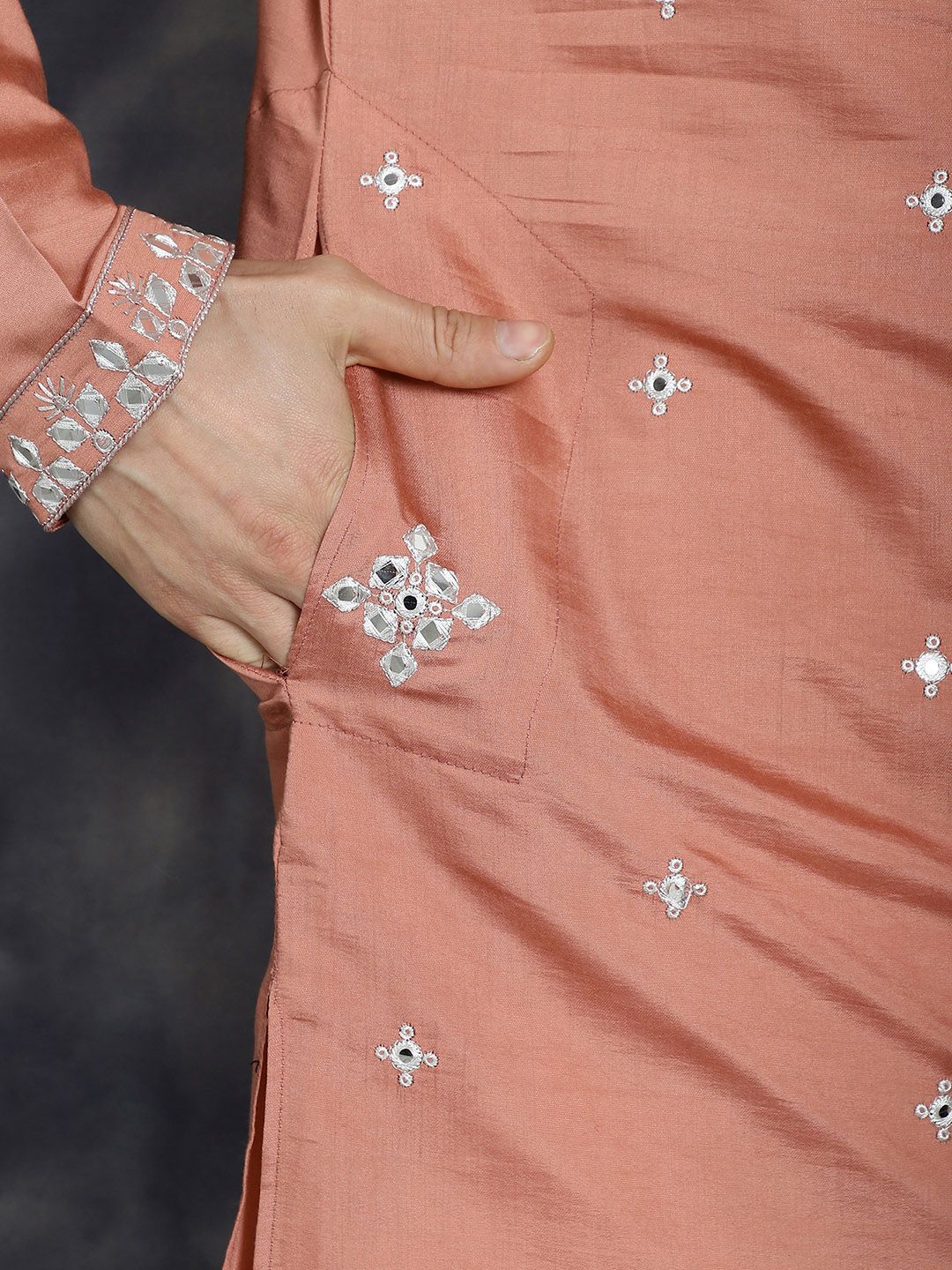 Jompers Embroidered Mandarin Collar Thread Work Kurta
