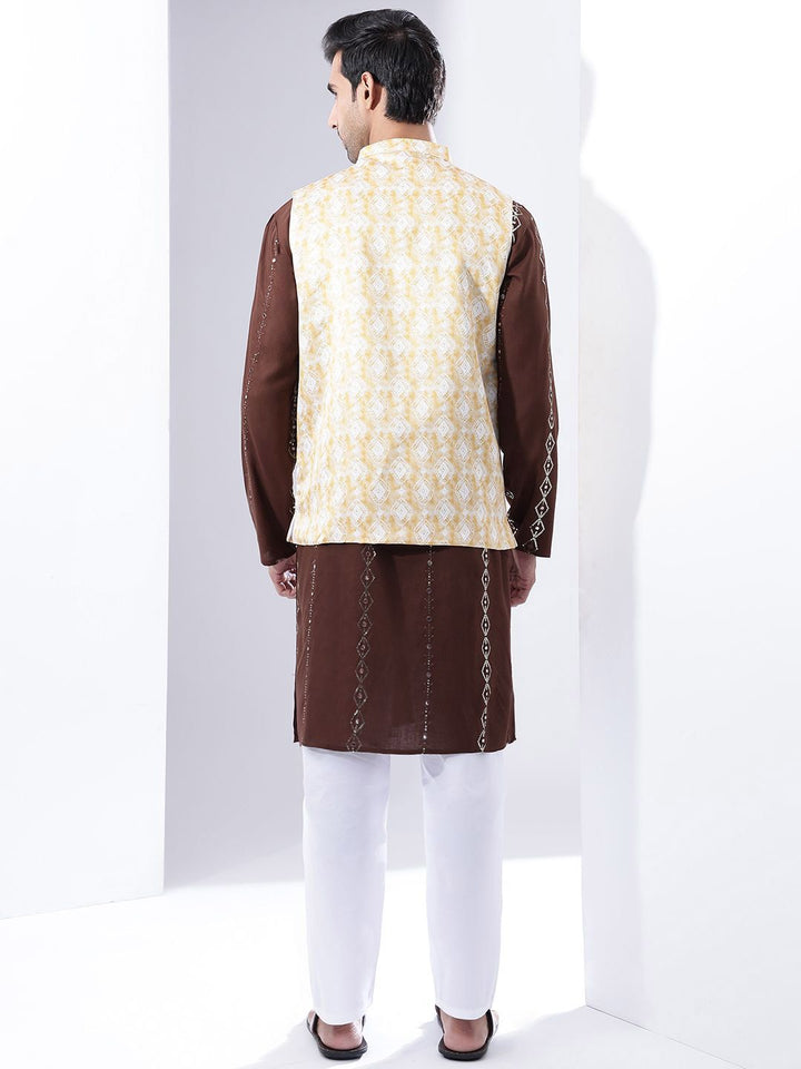 Anouk Men Sulam Kurta Kapas Tulen dengan Pijama Dengan Jaket Nehru