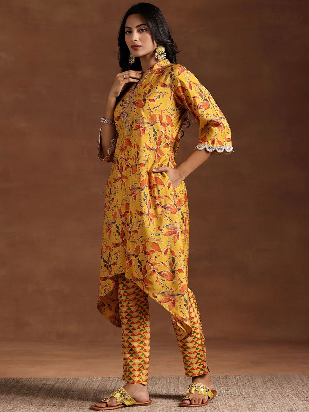 Libas Women Floral Printed Regular Beads and Stones Kurta with Trousers