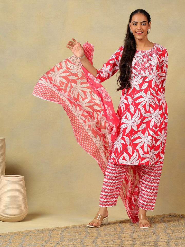 Mamicha Women Floral Printed Regular Pure Cotton Kurta with Trousers & With Dupatta