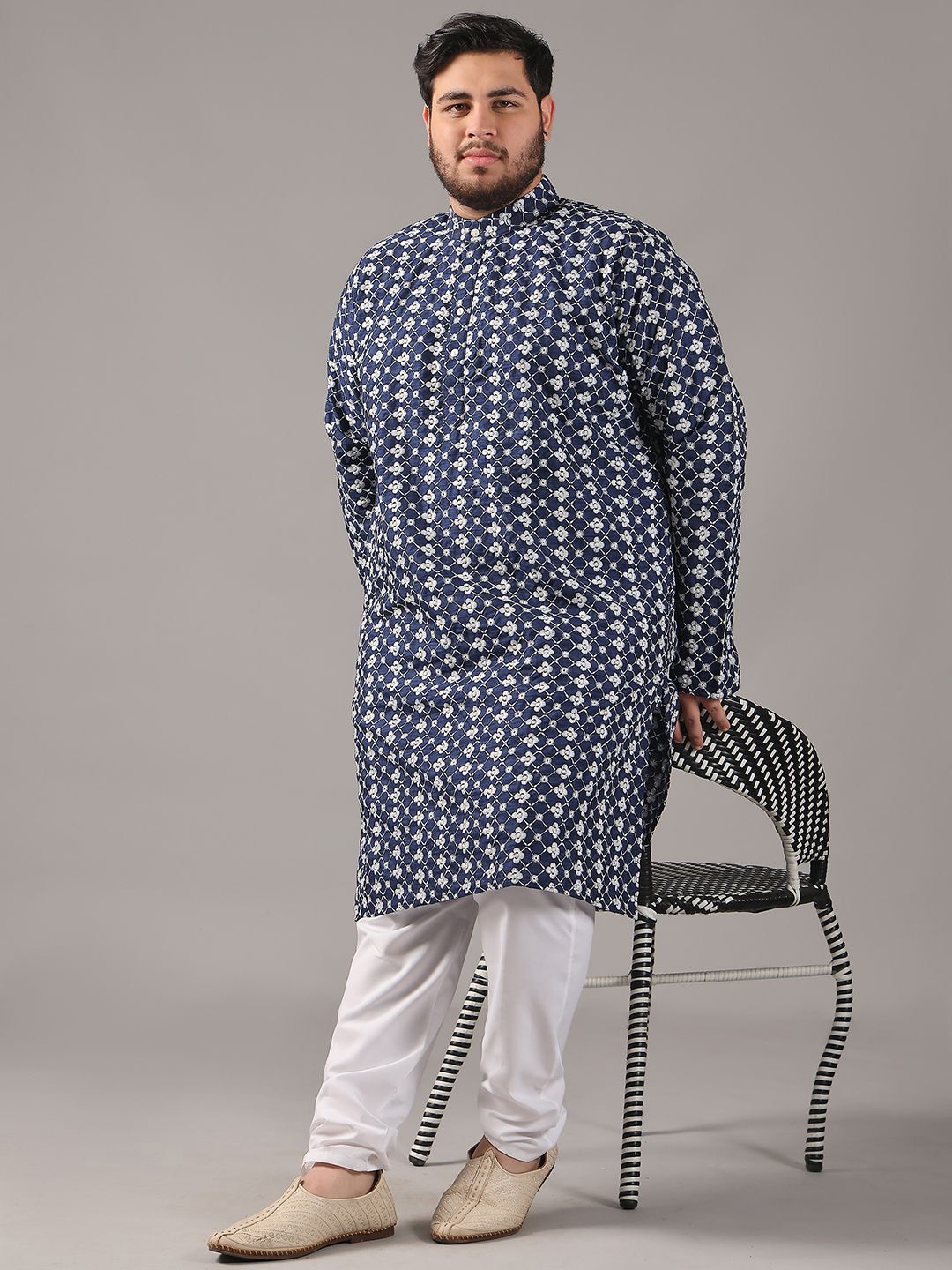 SOJANYA PLUS Plus Size Men Floral Embroidered Band Collar Straight Kurta And Pyjamas