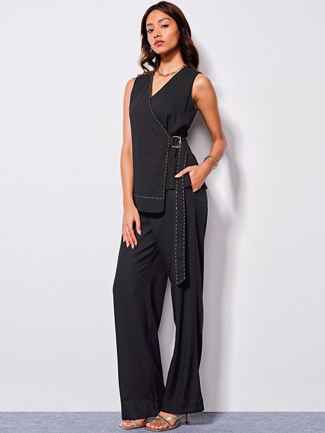 AND V-Neck Sleeveless Top & Trousers