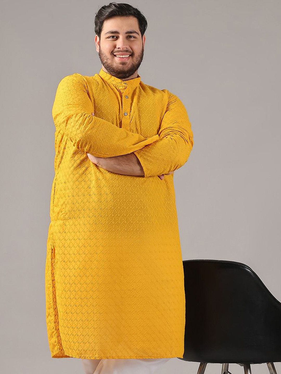 SOJANYA PLUS Size Sulam Chikankari Band Collar Pure Cotton Kurta Lurus