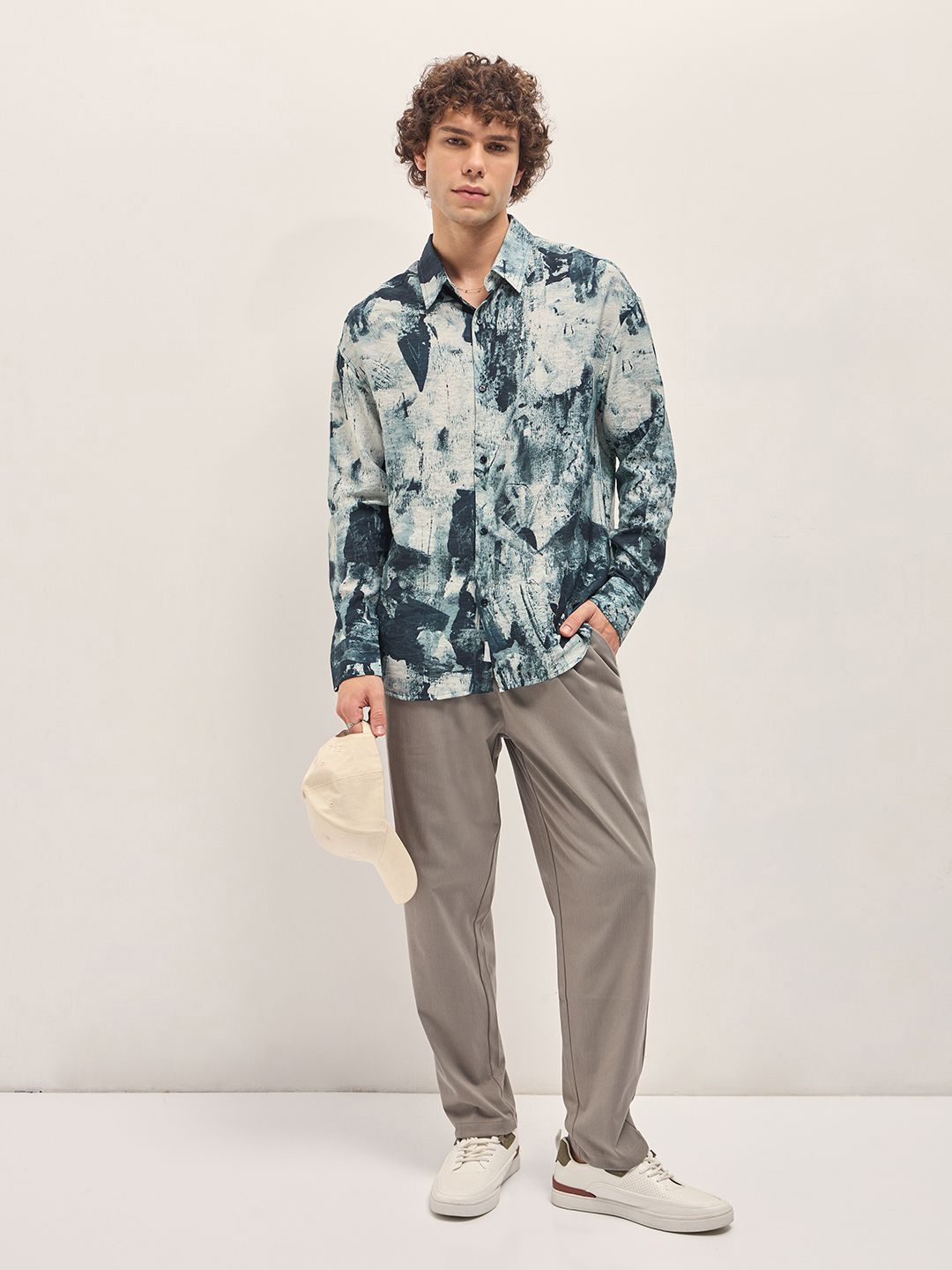 THE BEAR HOUSE Men Spread Collar Abstract Printed Relaxed Fit Casual Shirt