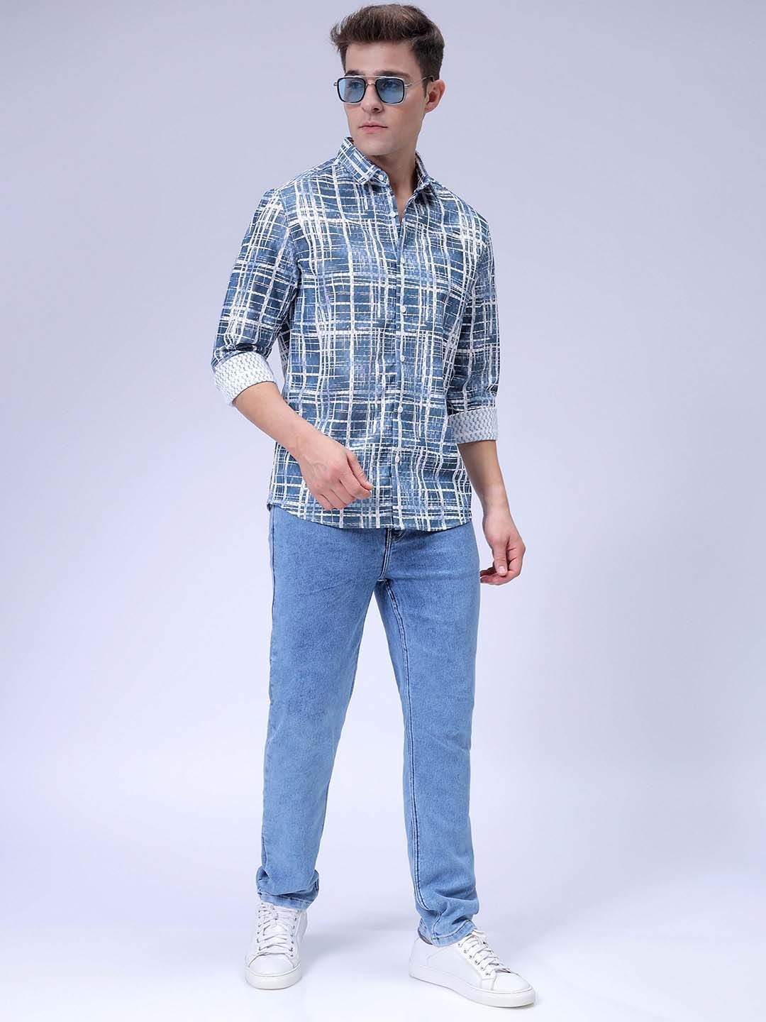 The Indian Garage Co Men Relaxed Fit Spread Collar Checked Casual Shirt
