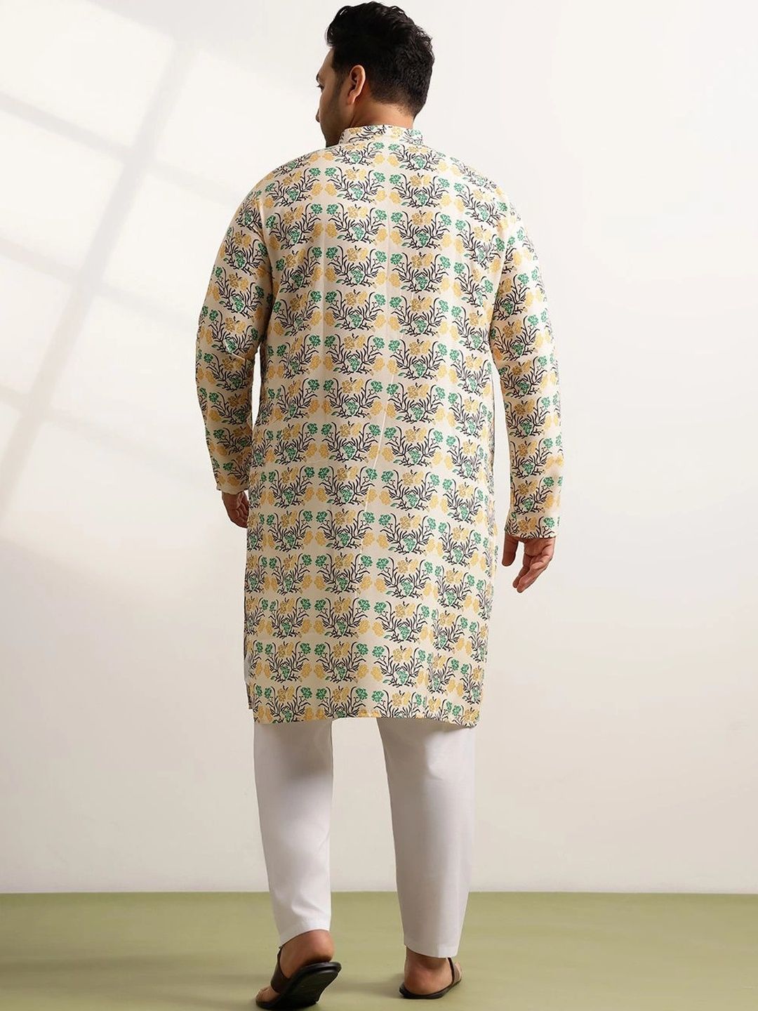 SOJANYA PLUS Men Floral Printed Regular Pure Cotton Kurta with Pyjamas