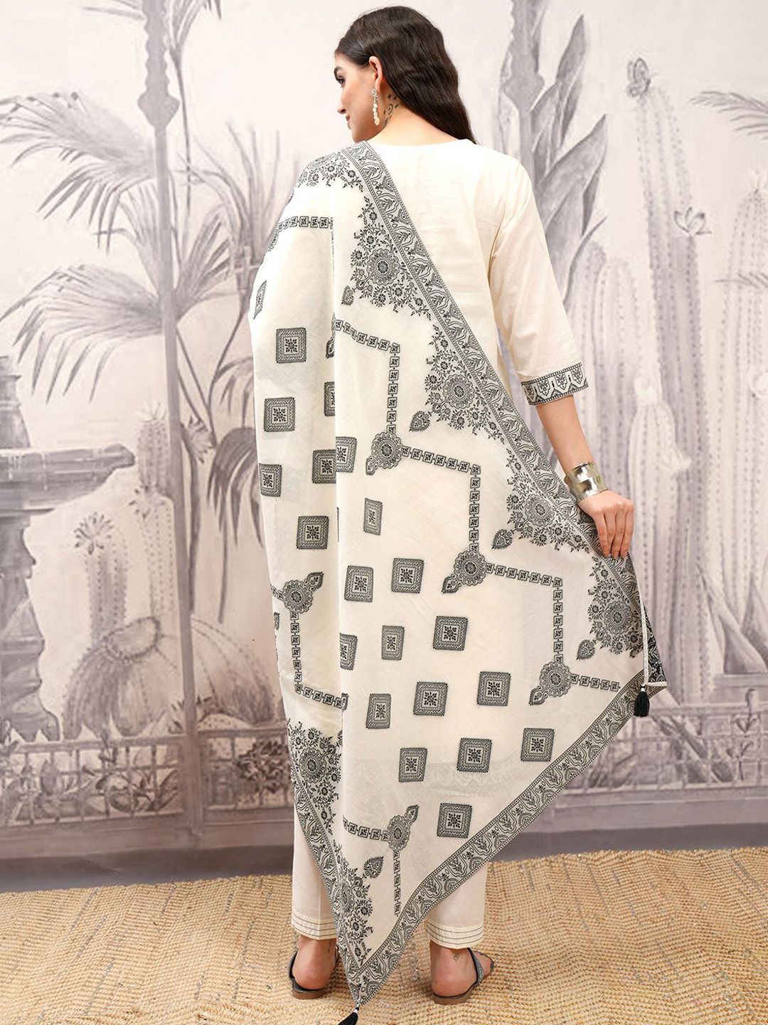 Vishudh Off White Ethnic Motifs Printed Pure Cotton Straight Kurta With Trousers & Dupatta