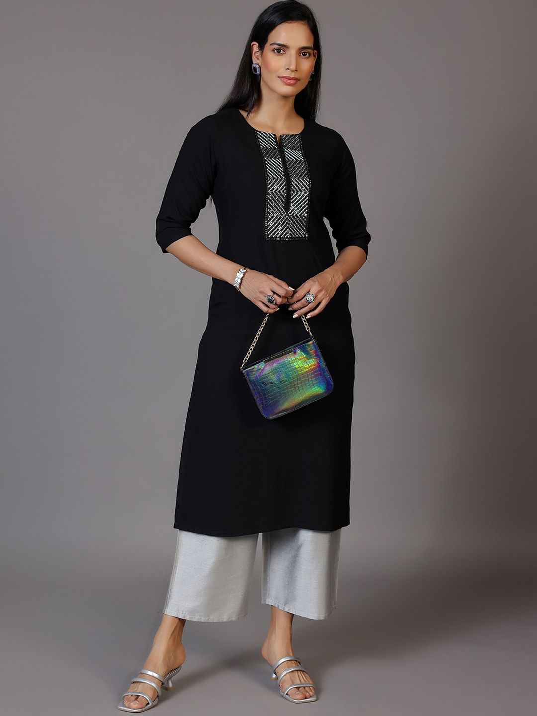 Libas Geometric Yoke Design Thread Work Kurta