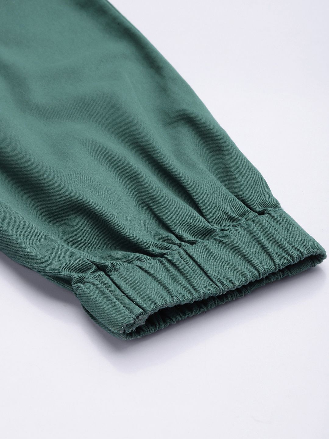 The Indian Garage Co Men Green Slim Fit Cargos Trousers