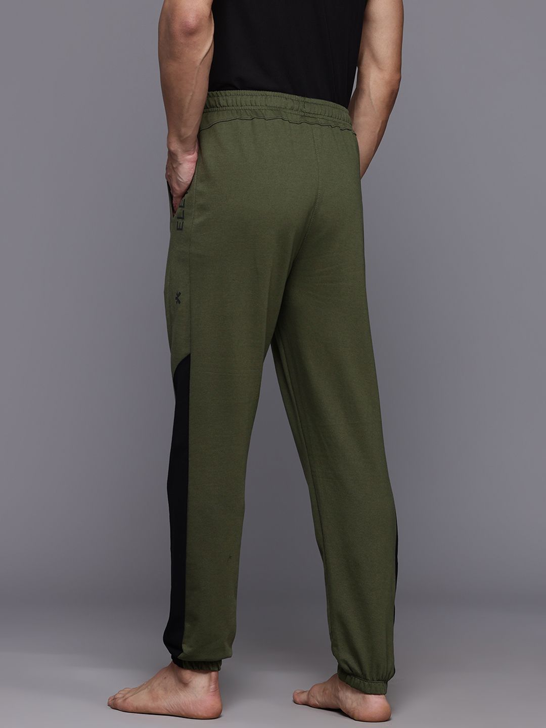 HRX by Hrithik Roshan Men Mid-Rise Regular Fit Yoga Joggers