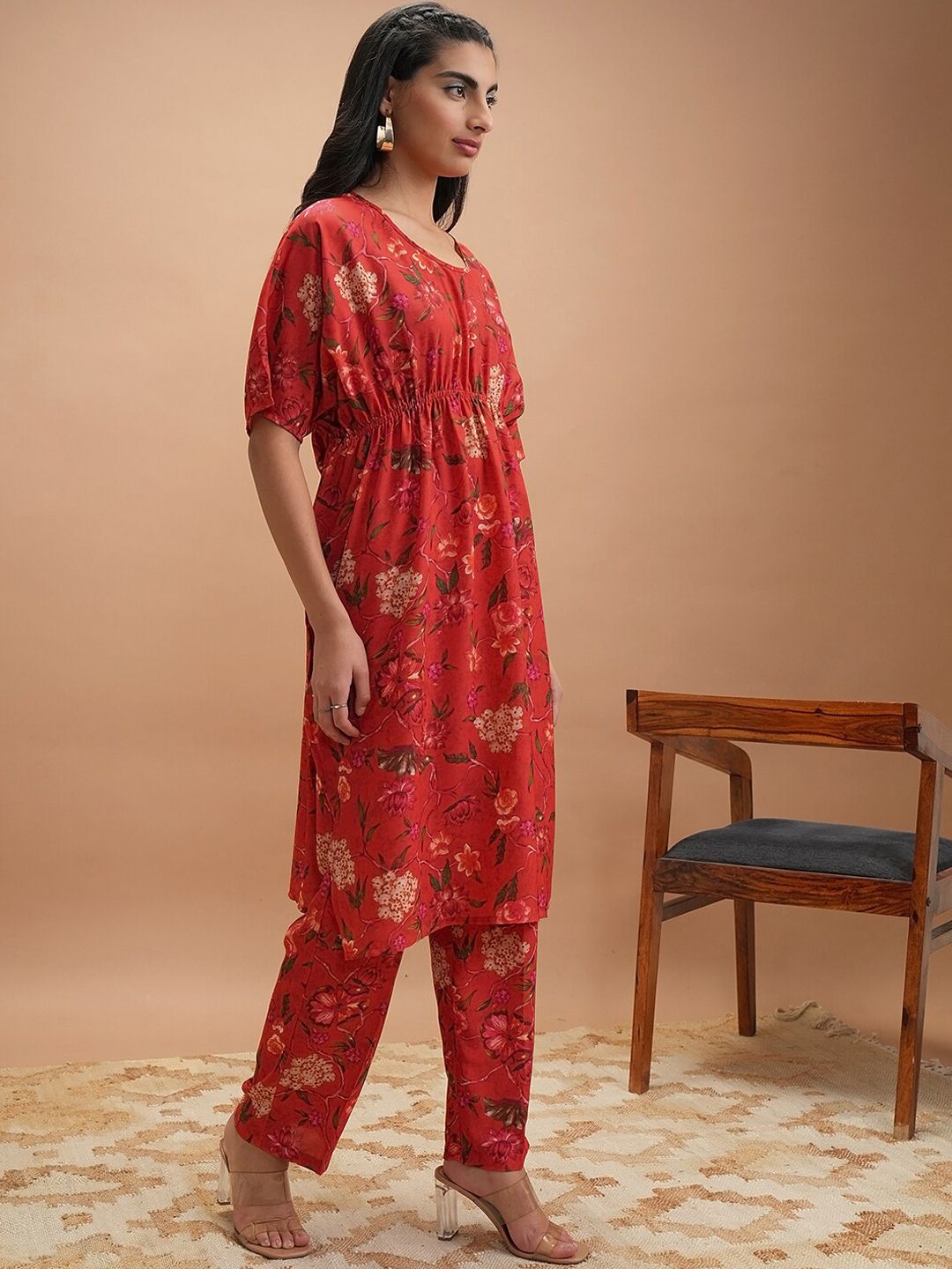 Vishudh Printed Round Neck Kaftan With Pants Co-Ords