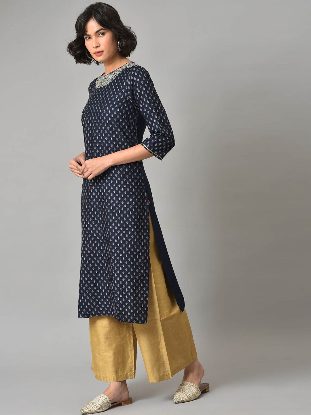 W Ethnic Motifs Printed Round Neck Kurta with Palazzos