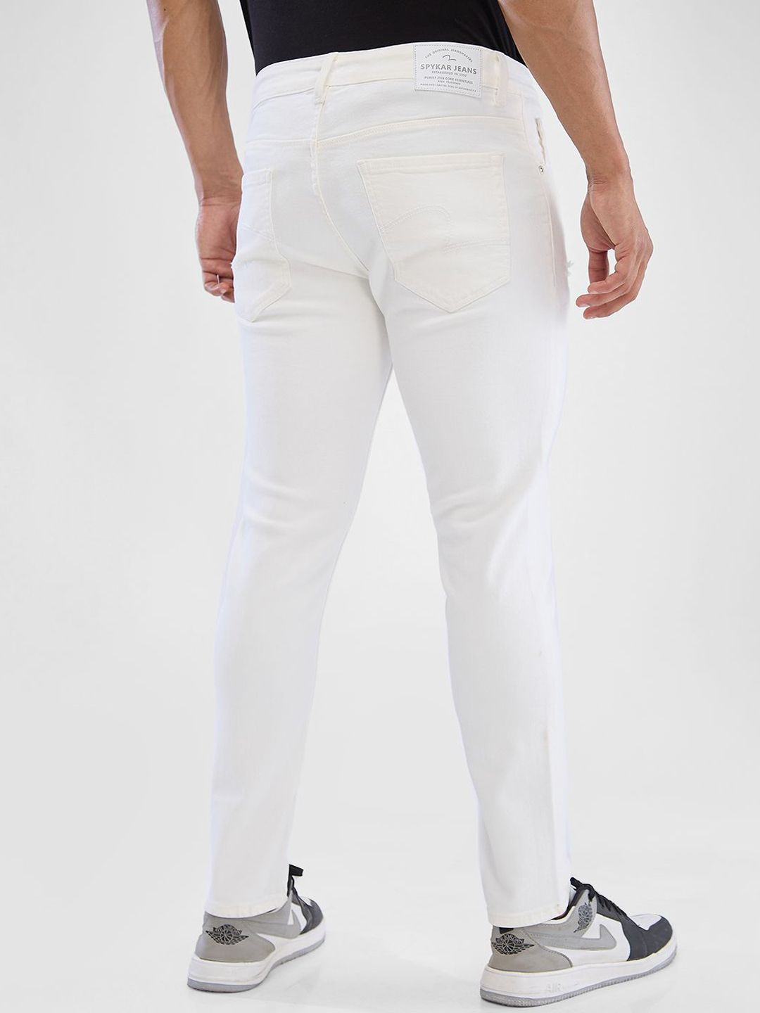 SPYKAR Men Slim Fit Low-Rise Clean Look No Fade Stretchable Jeans