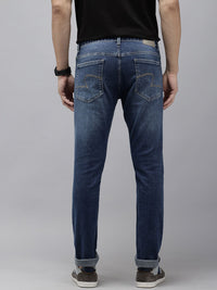 Spykar Men Slim sesuai dengan jeans yang boleh diperbaharui dengan cahaya rendah