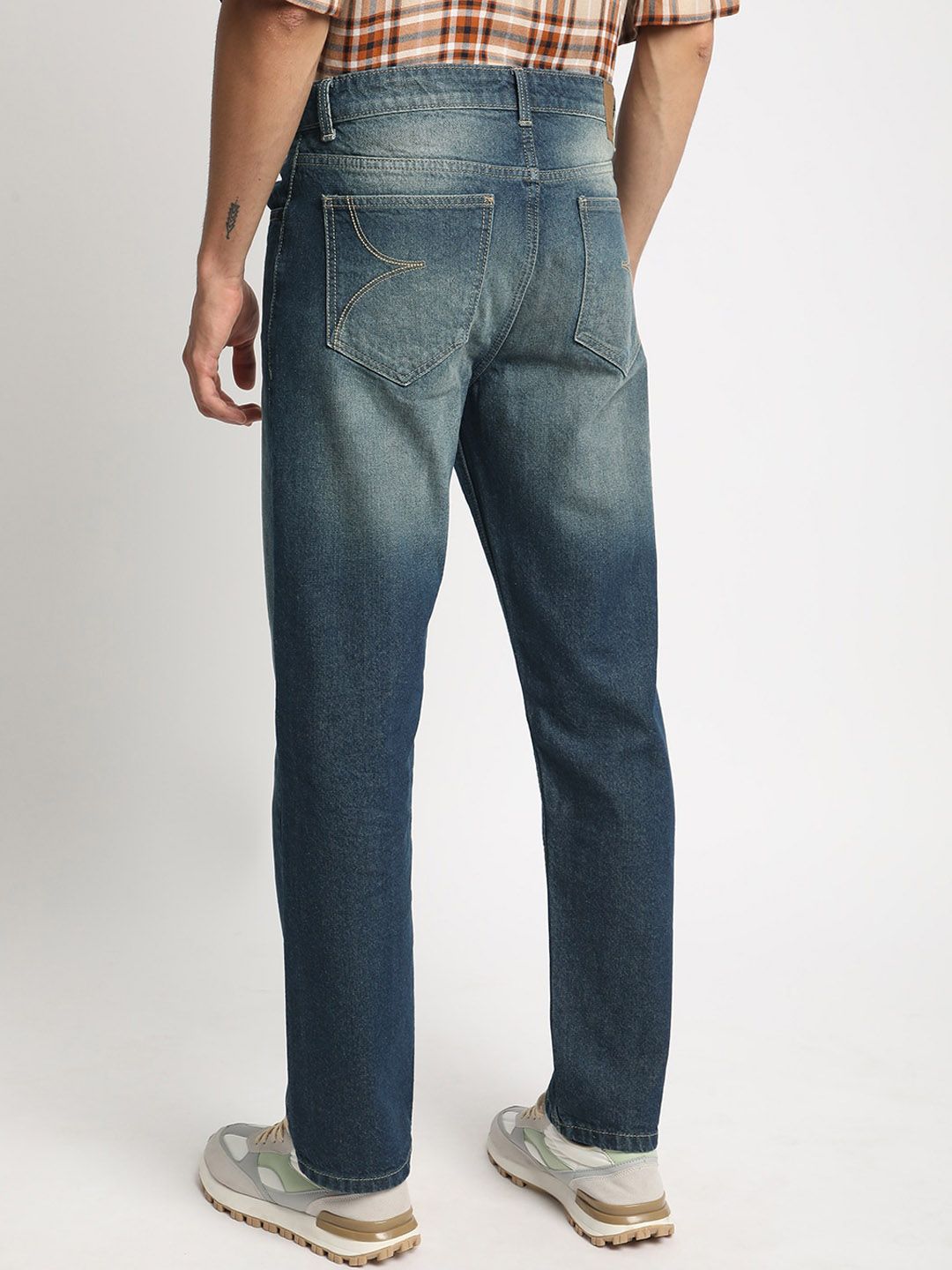 Bene Kleed Men Relaxed Fit Clean Look Tinted Pure Cotton Jeans