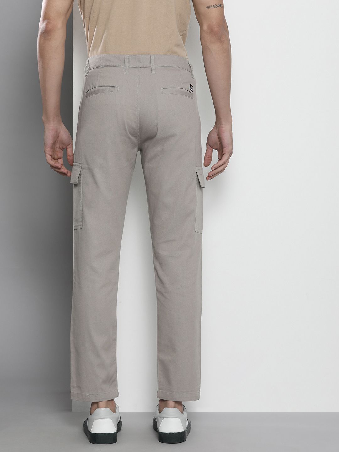 The Indian Garage Co Men Grey Slim Fit Cotton Cargos Trousers