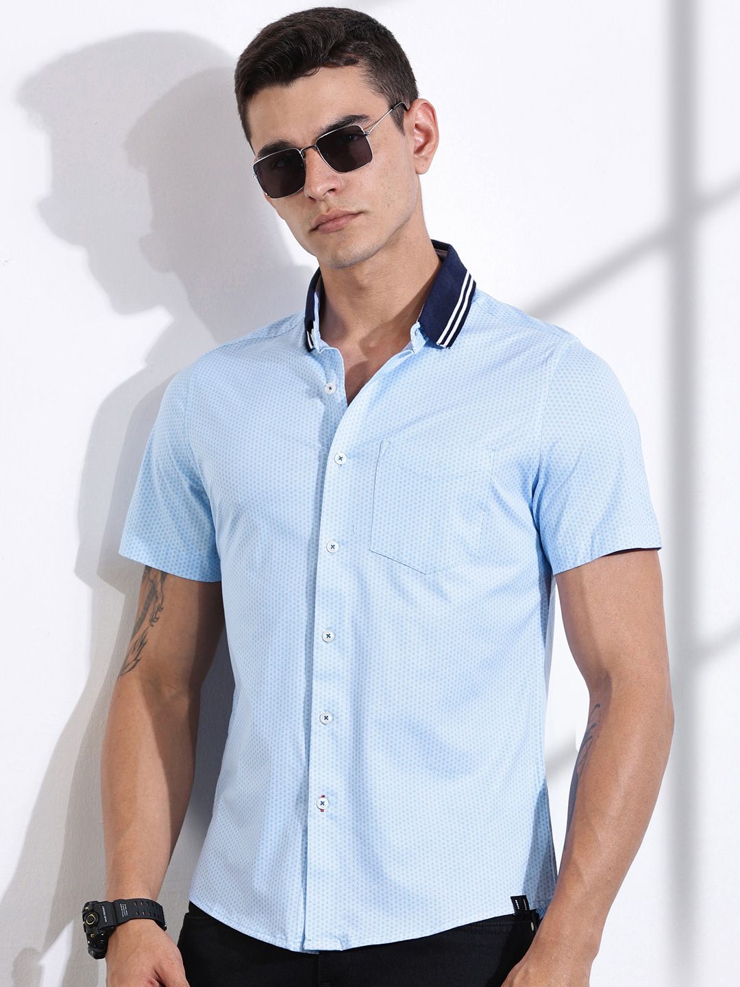 Thomas Scott Men Classic Slim Fit Spread Collar Micro Ditsy Printed Cotton Knitted Shirt