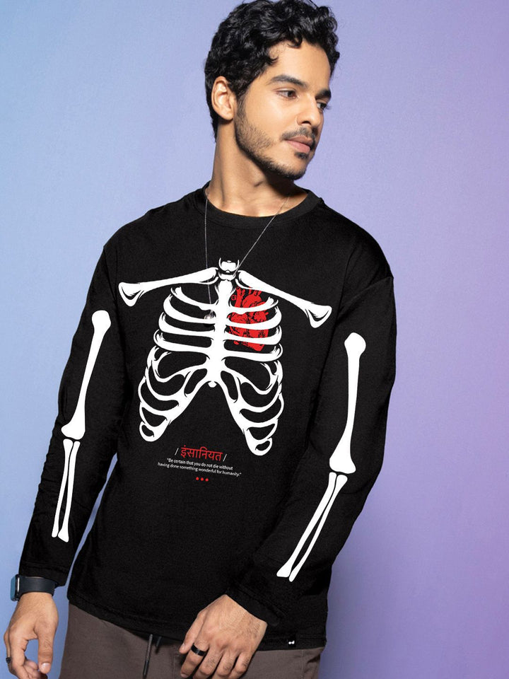 Bewakoof Men Graphic Printed Round Neck Pure Cotton T-shirt