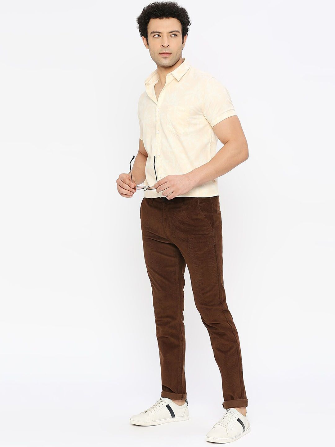 SPYKAR Men Self Design Slim Fit Trousers