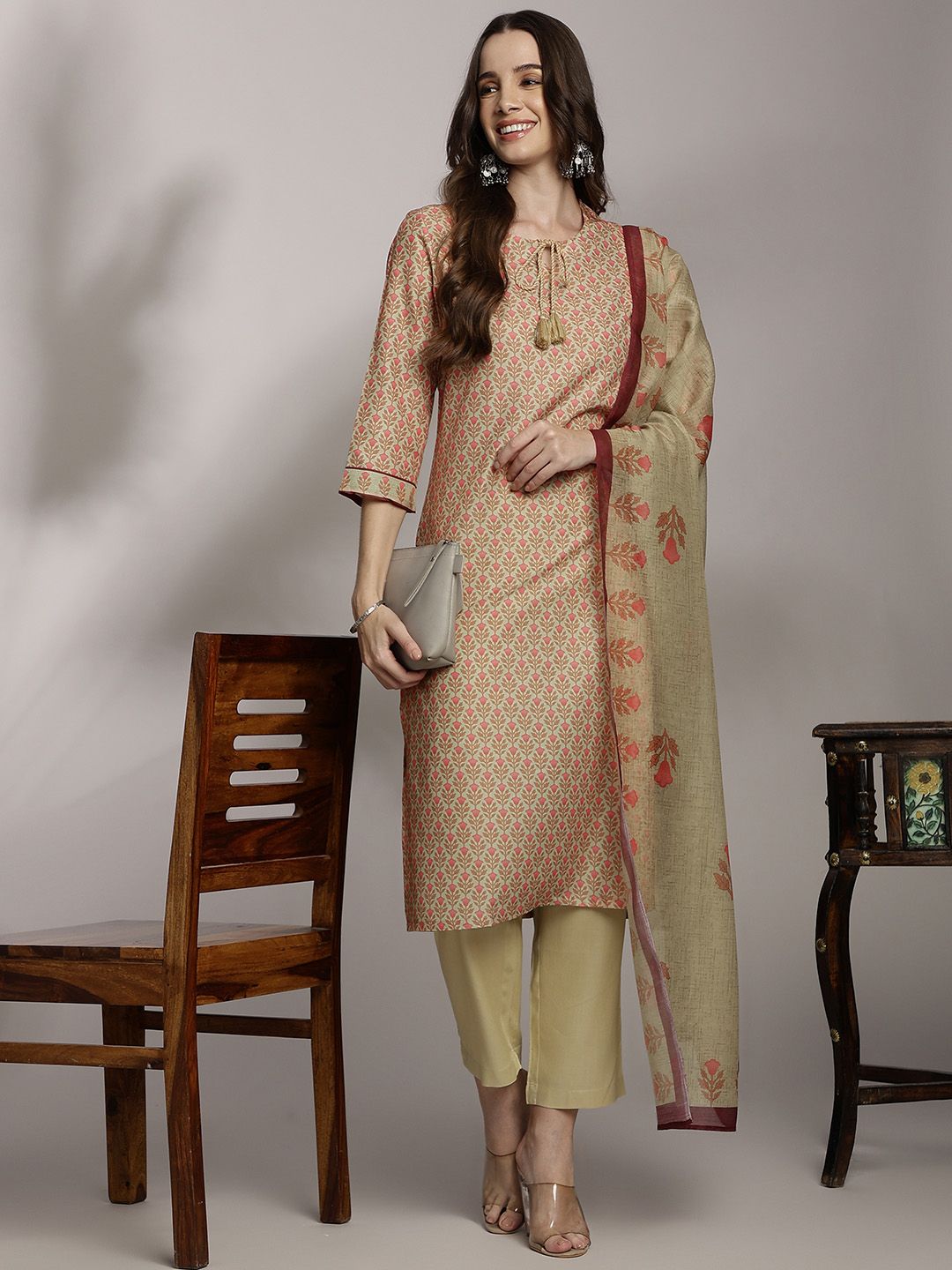Anouk Women Floral Printed Kurta with Trousers & Dupatta