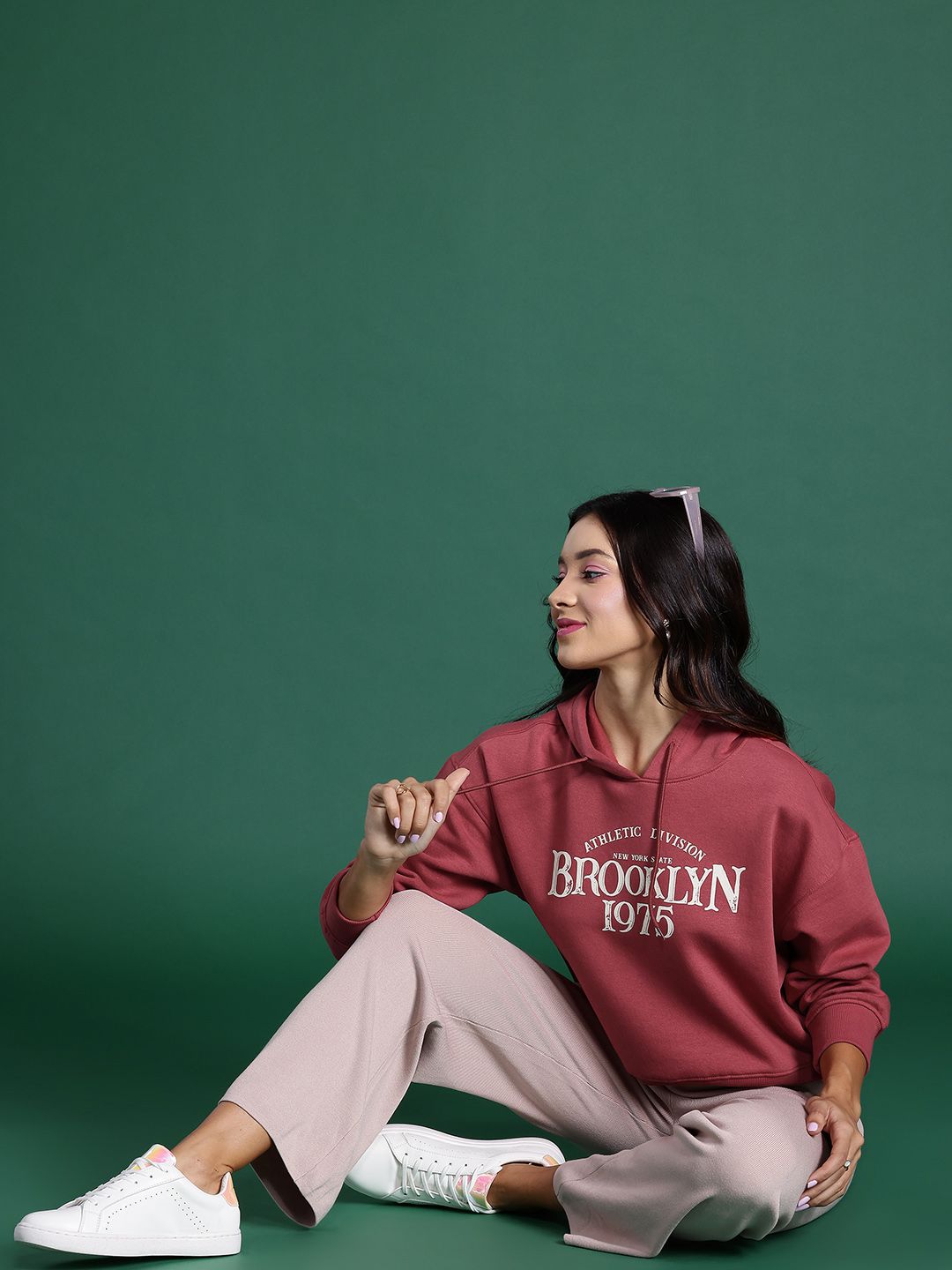DressBerry Drop Shoulder Sleeves Printed Hooded Sweatshirt