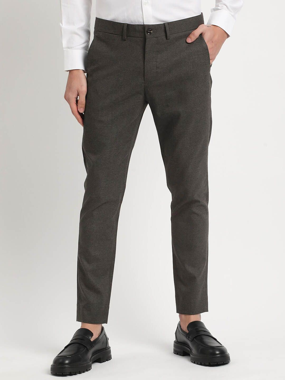 THE BEAR HOUSE Men Solid Tapered Fit Mid-Rise Formal Trousers