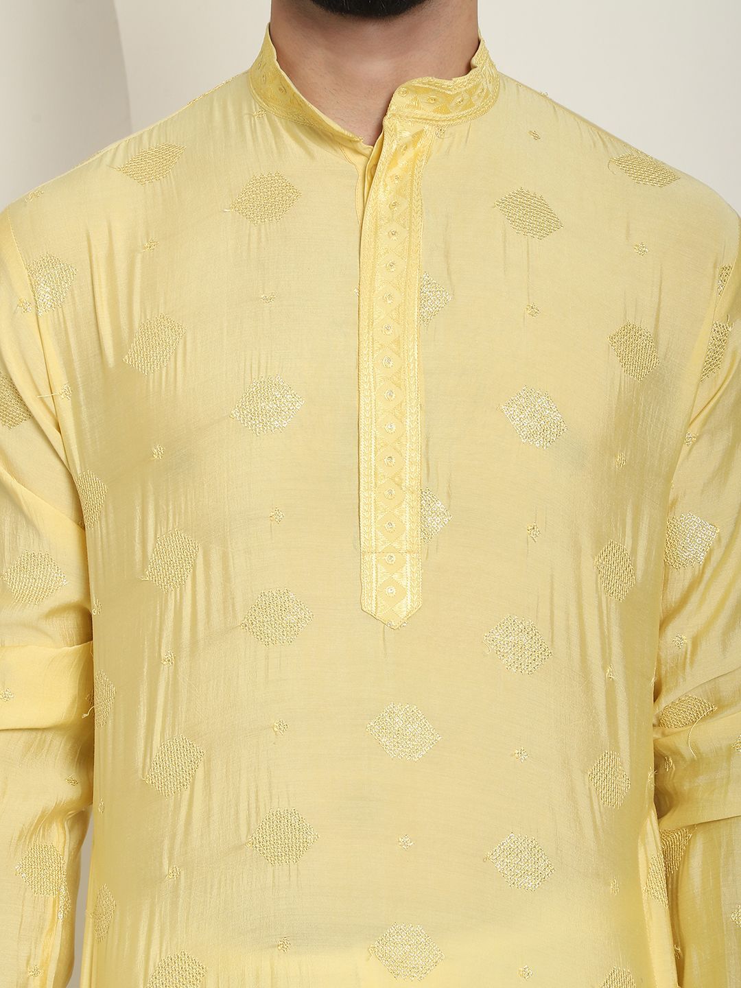 SOJANYA Kurta Lurus Sutera Berhias Geometrik Kolar Mandarin Kapas