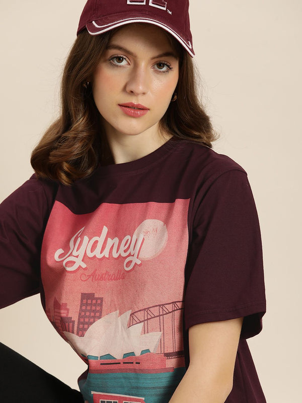 Dillinger Women Maroon Varsity Printed Cotton Tulen T-Shirt Kapas Tulen
