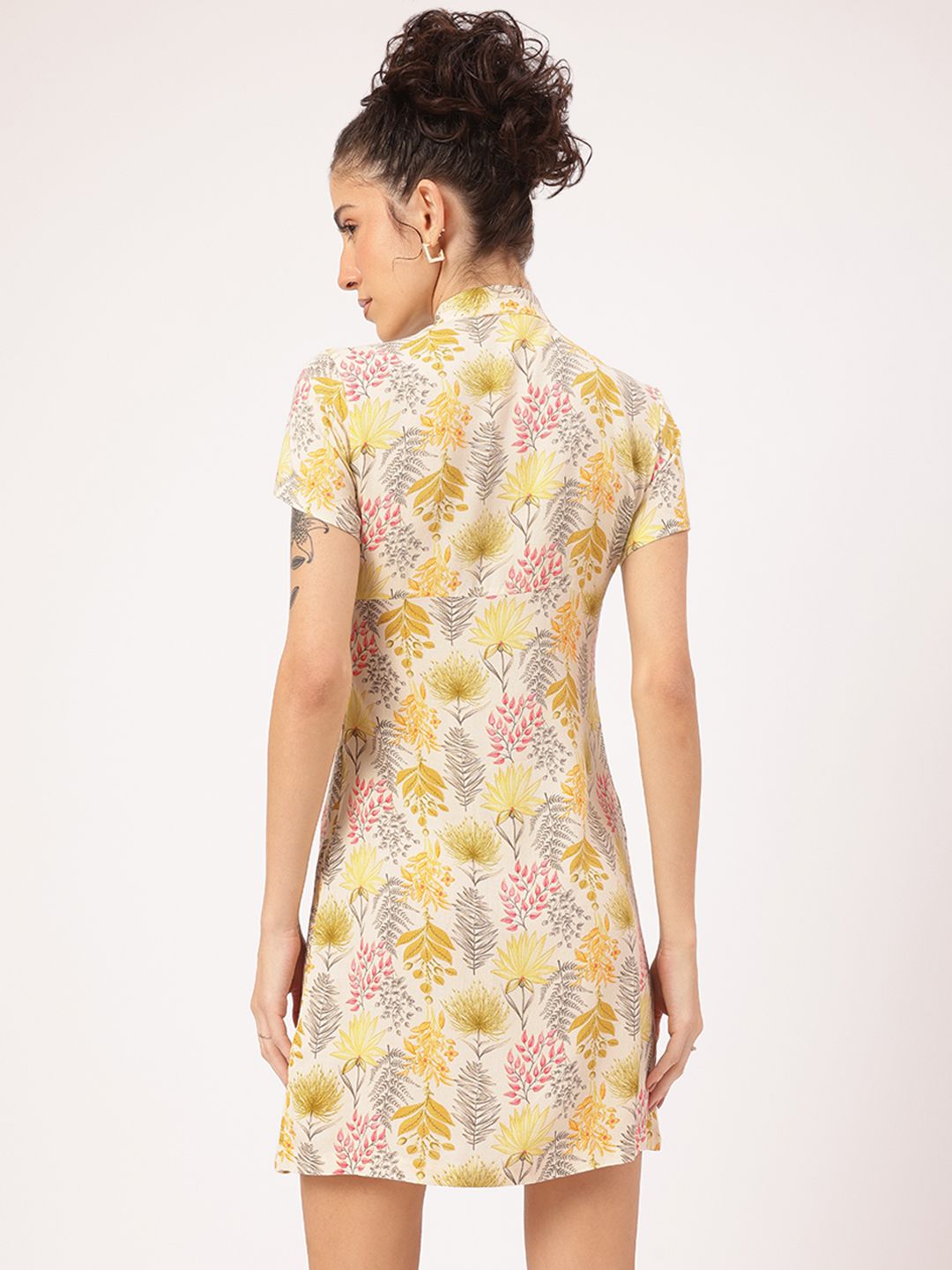 DressBerry Sweet Serenity Floral Printed Keyhole Neck Sheath Mini Dress
