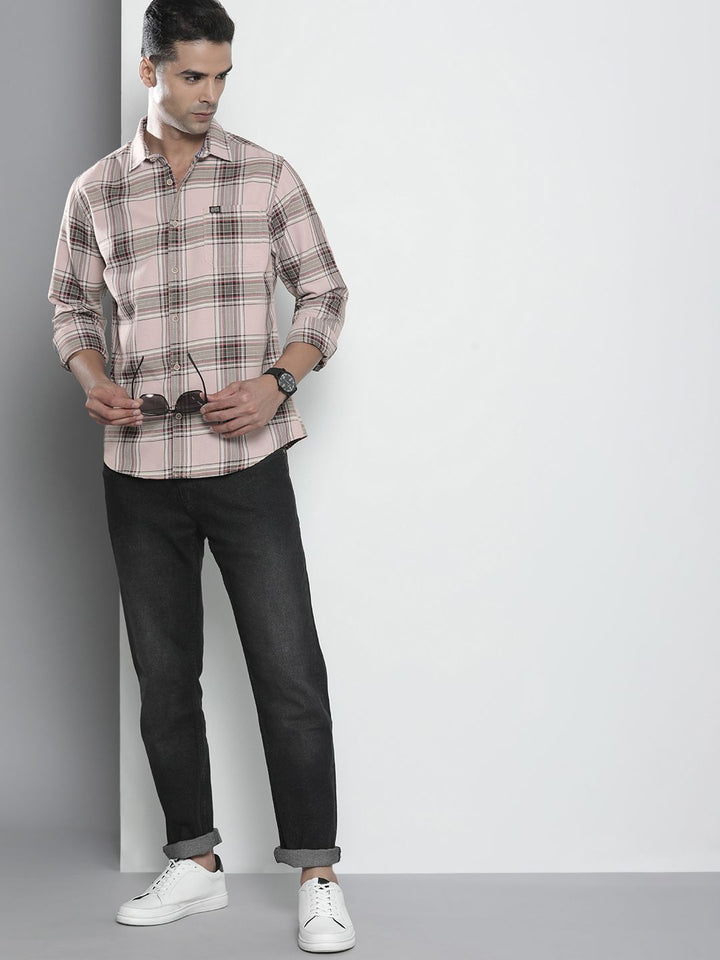 The Indian Garage Co Men Pink Checked Casual Shirt