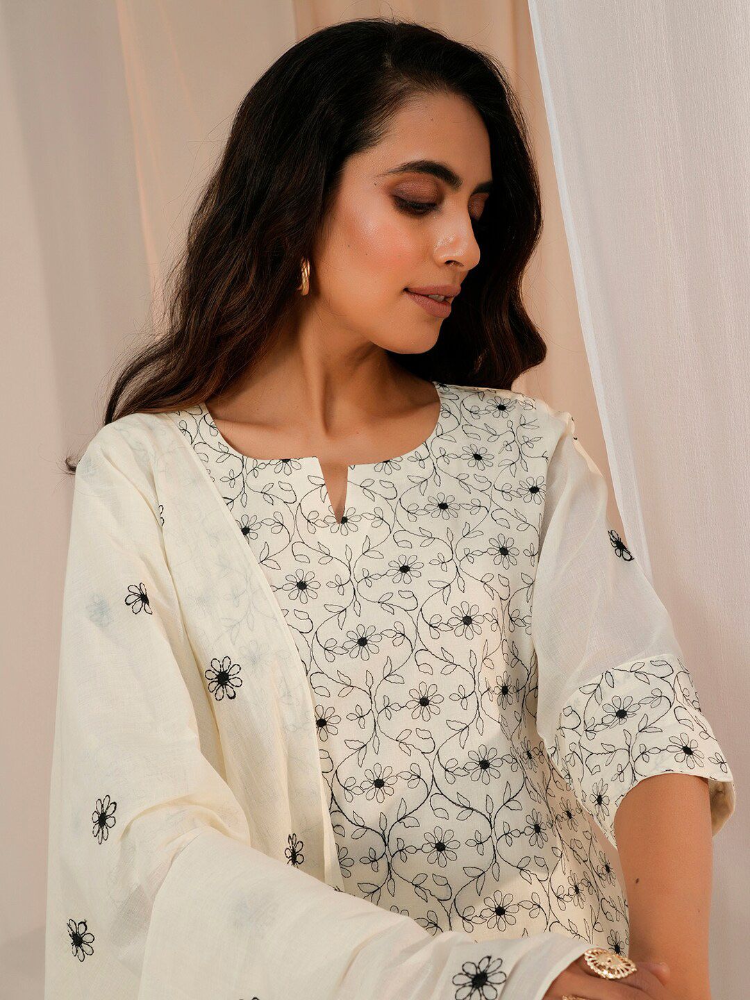 Libas Floral Embroidered Regular Thread Work Pure Cotton Kurta With Trousers & Dupatta