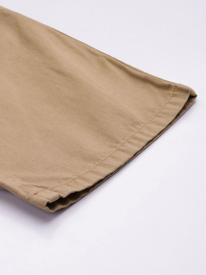 Bene Kleed Men Solid Straight Fit Cargos Trousers