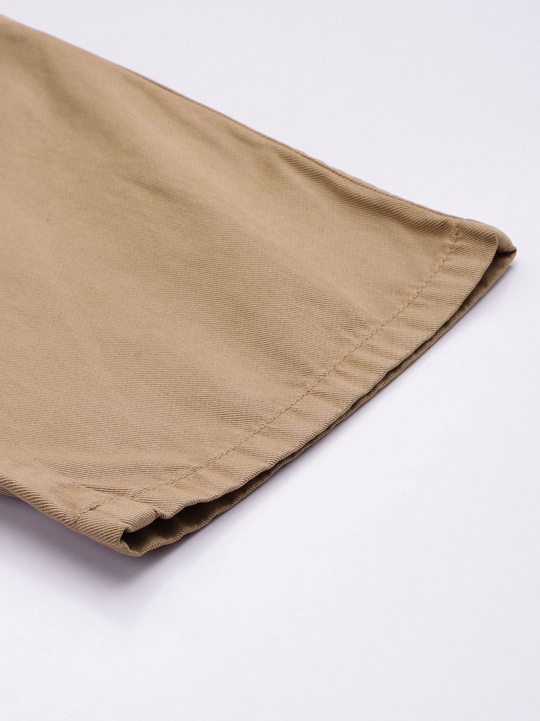 Bene Kleed Men Solid Straight Fit Cargos Trousers