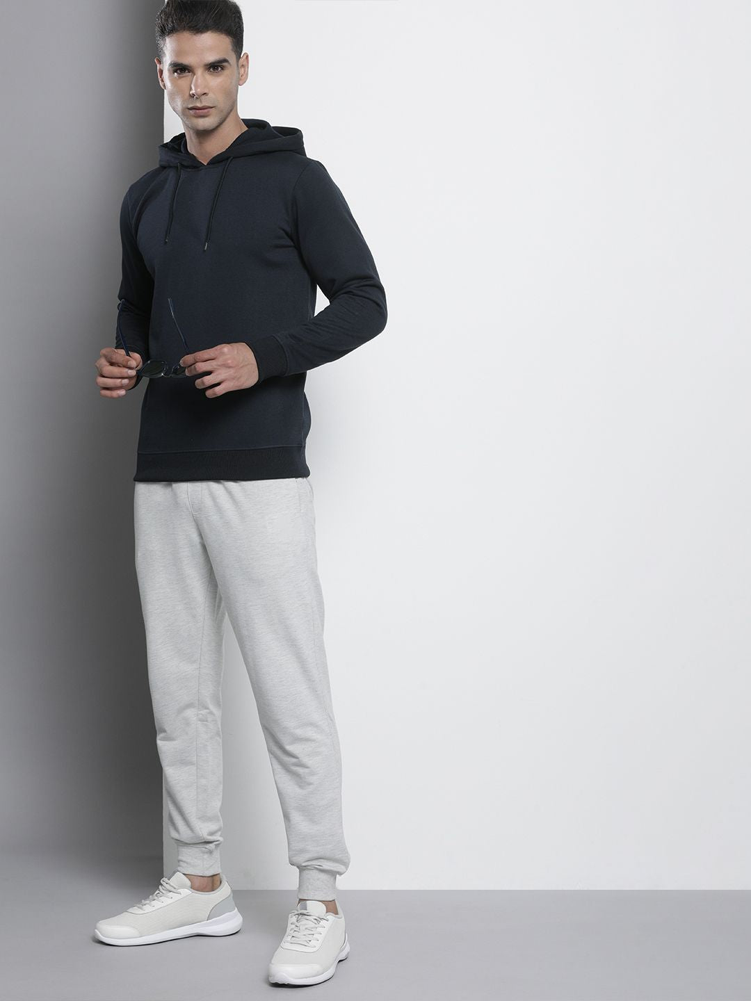 The Indian Garage Co Men Navy Blue Solid Hooded Sweatshirt