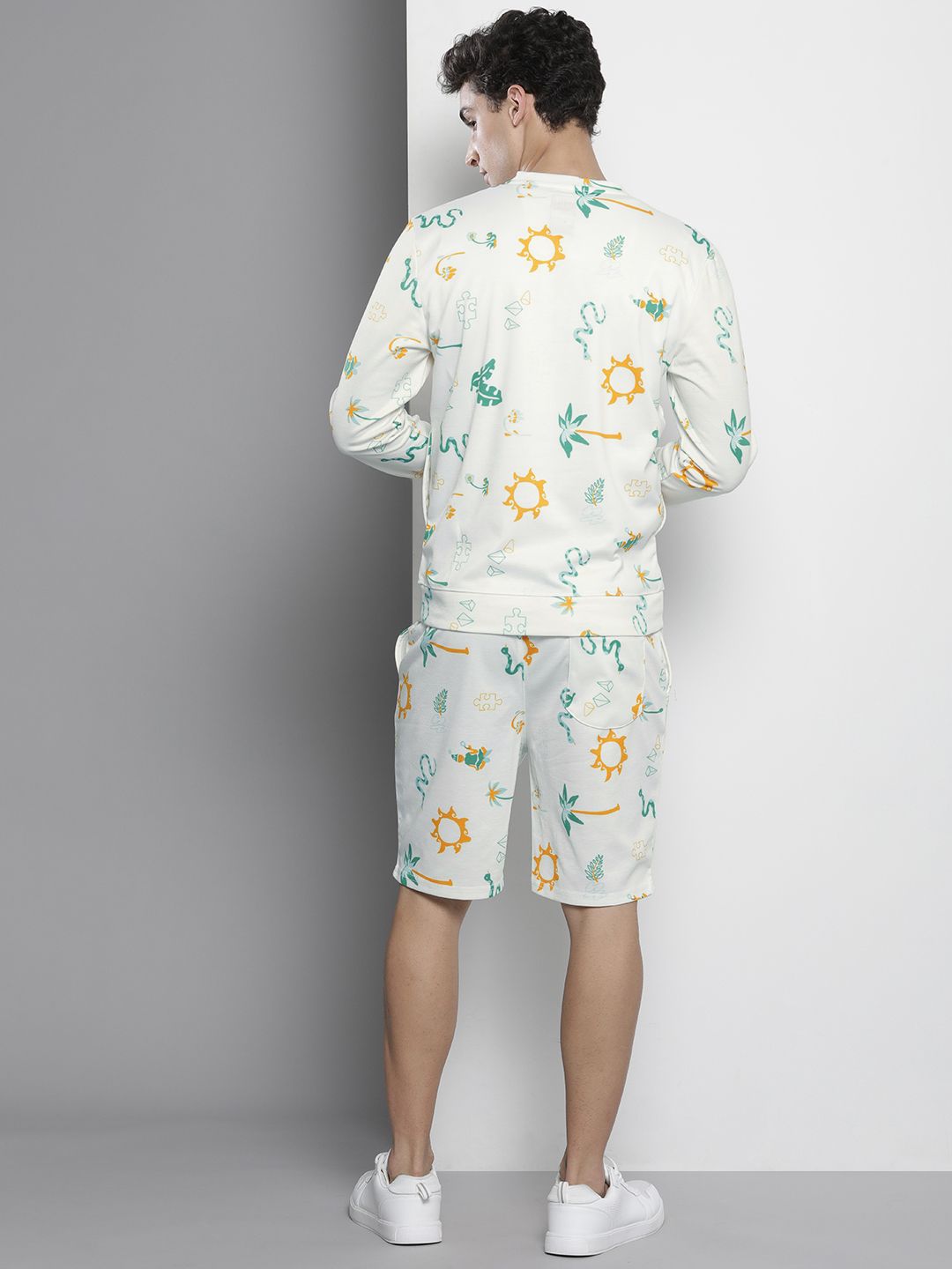 The Indian Garage Co Men Off-White Printed Sweatshirt & Shorts Set