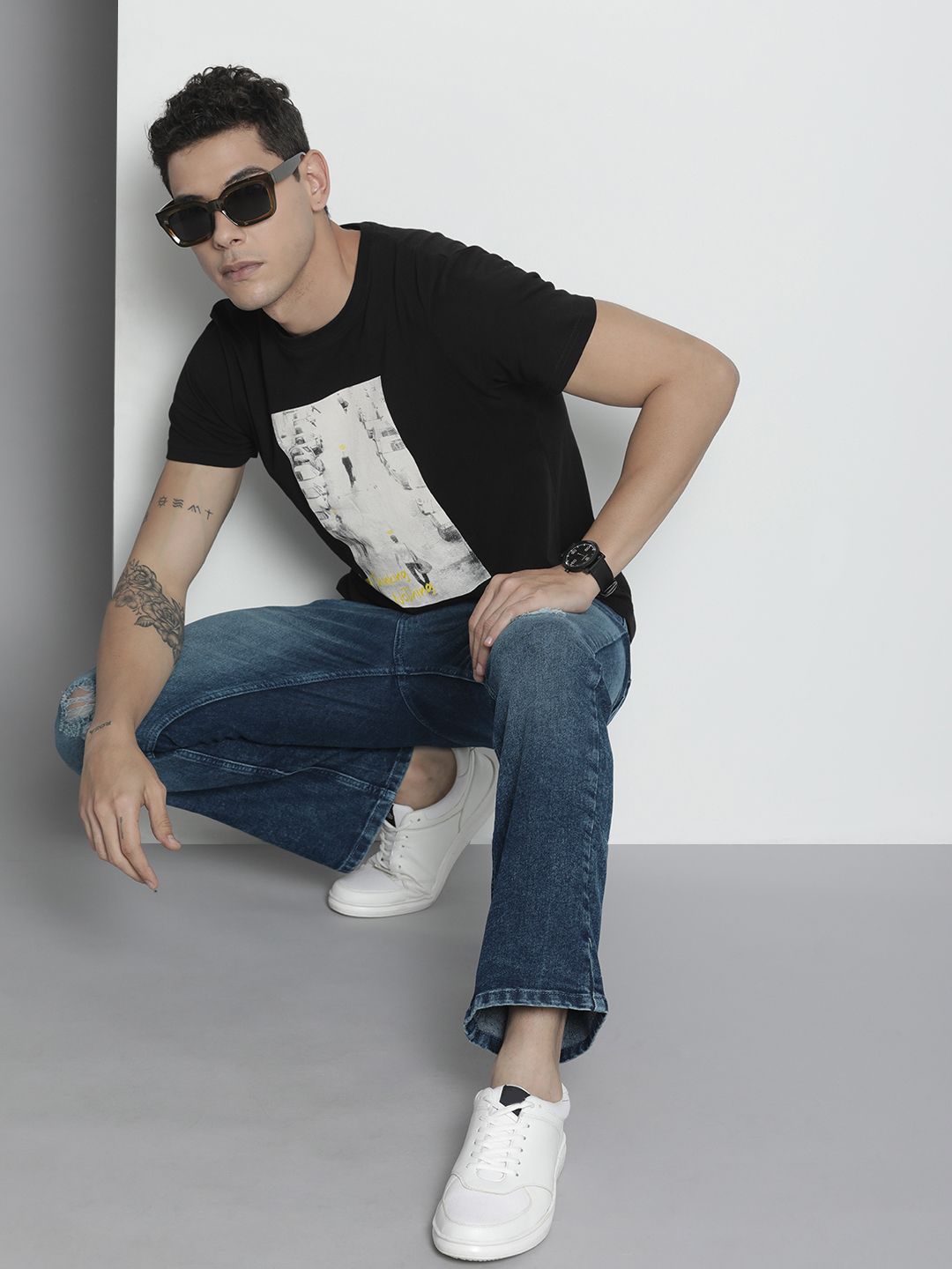 The Indian Garage Co Men Bootcut Mildly Distressed Light Fade Stretchable Jeans