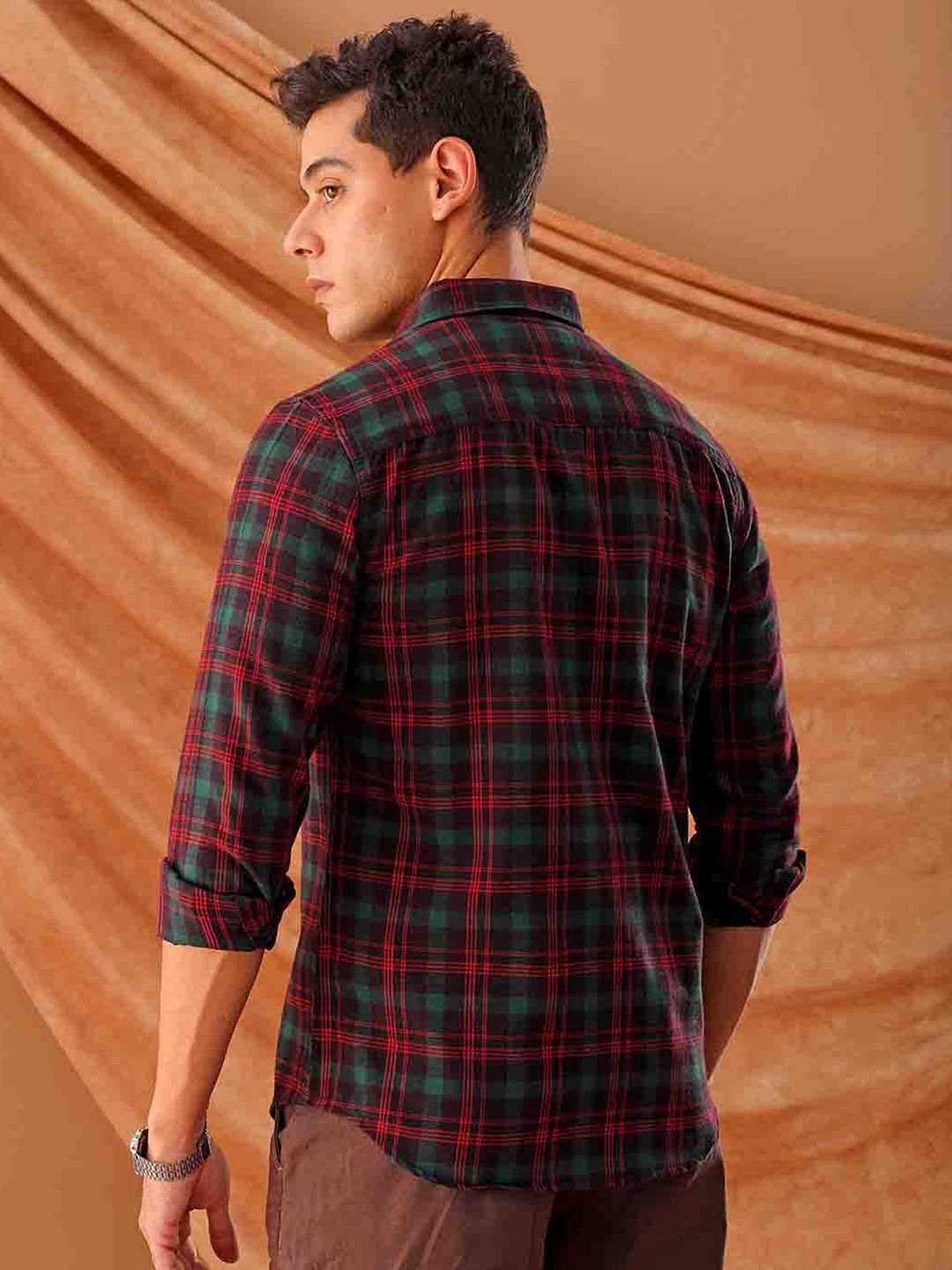 The Indian Garage Co. Spread Collar Slim Fit Tartan Checks Cotton Casual Shirt