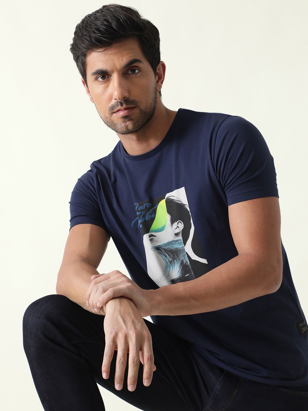 RARE RABBIT Men Minx Graphic Printed Slim Fit T-Shirt