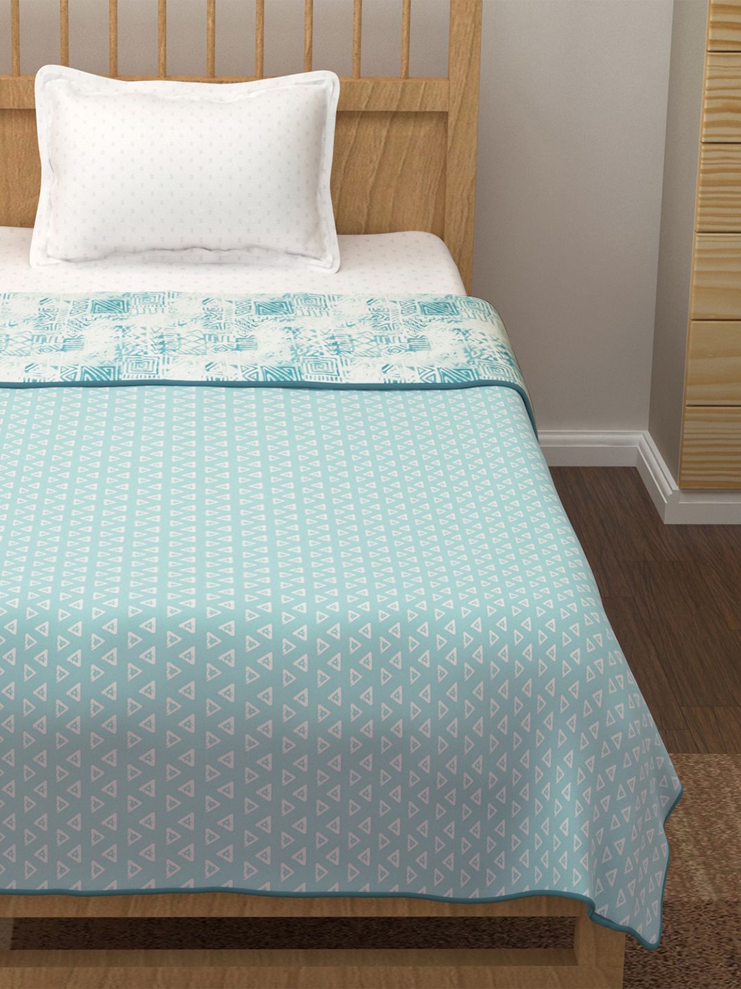 Story@home Blue & White Printed AC Room 150 GSM Reversible Cotton Single Bed Dohar