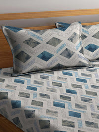 KLOTTHE White & Blue Geometric-Printed 130GSM Double King Bedsheet with 2 Pillow Covers