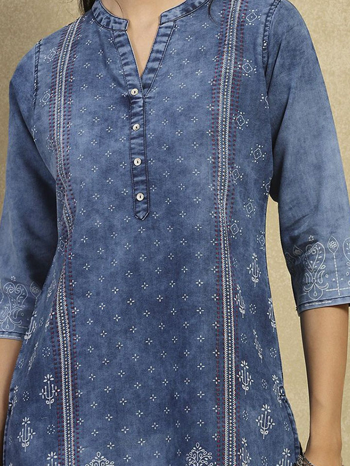 House of Chikankari Women Blue Denim Hand Embellished Kurta