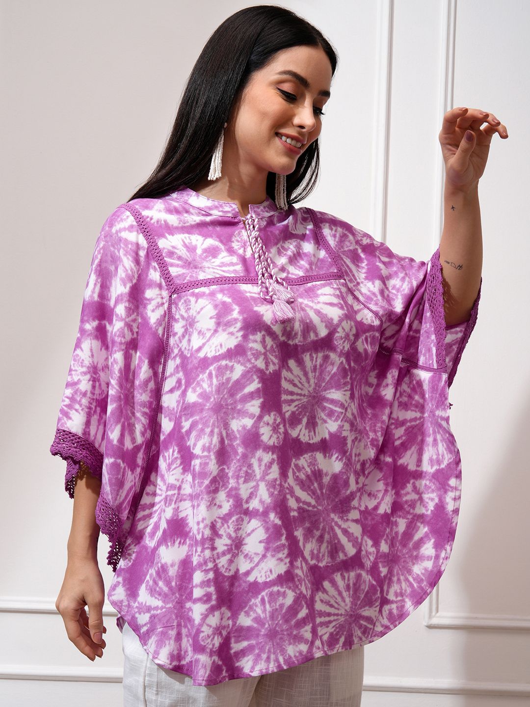 Vishudh Women Printed Mandarin Collar Kaftan Top
